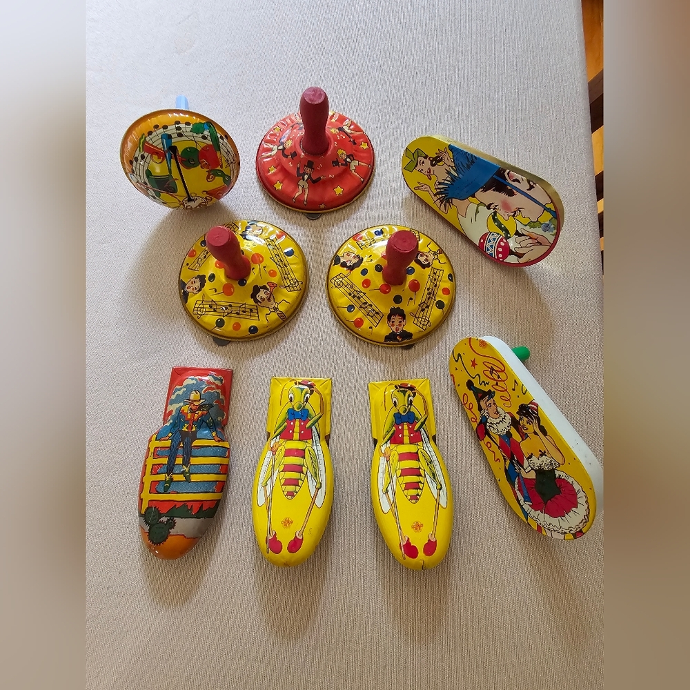 Vintage New Years Eve Multicolor Noisemakers - Picture 4 of 10